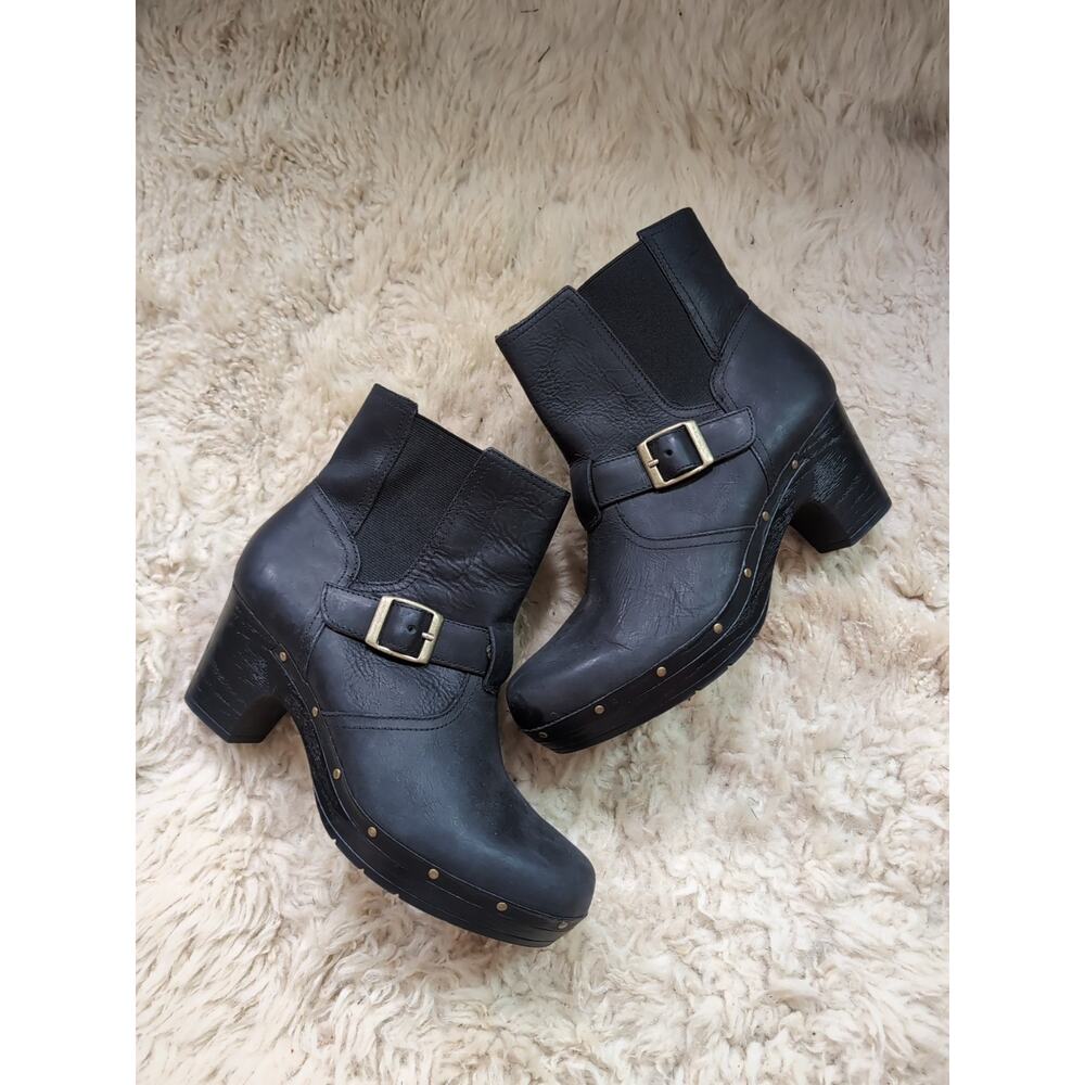 Clarks Gloss Saber Clog Sz 9 Ankle Boots Platform Studded Black 39318 Women’s